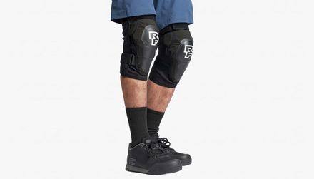 Захист колін Race Face Roam Knee-Stealth-Medium RFAB090003 фото