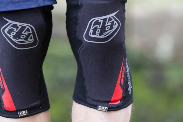 Наколінники TLD Speed Knee Sleeve [Black] Розмір XS/SM 568003201