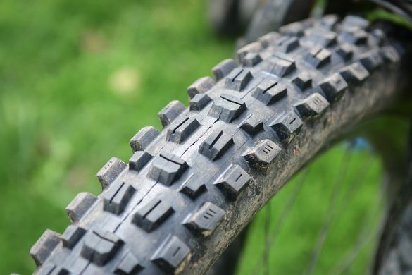 Покрышка Maxxis Assegai 27.5X2.50WT TPI-60X2 DH/3CG/TR ETB00017200