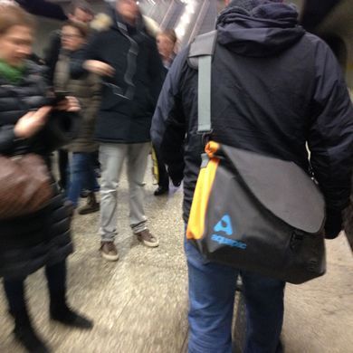 Гермосумка Aquapac Stormproof&trade; Messenger Bag AQ 026