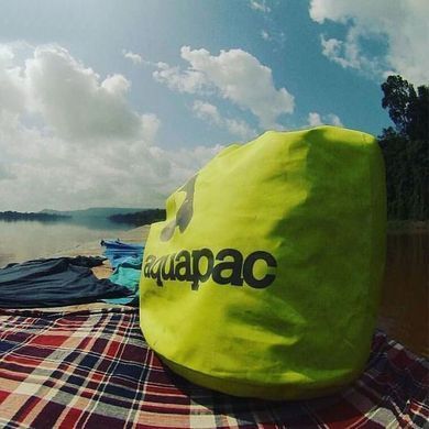 Гермомешок Aquapac с ремнем через плечо Trailproof Drybag - 7L (acid green) w/strap зеленый AQ 731